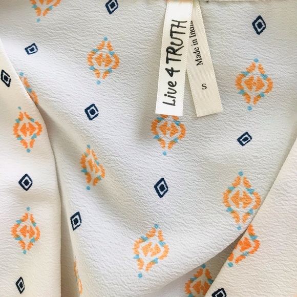 Live 4 TRUTH Long Sleeve Short Romper - Picture 3 of 3